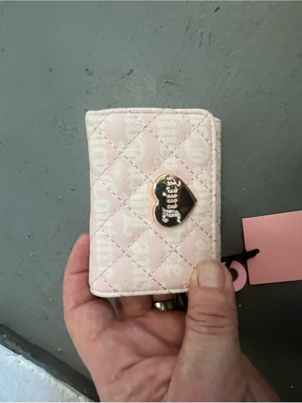 Women Accessories Identification